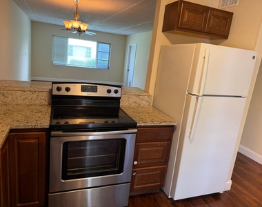 4500 N Flagler Drive - Photo Thumbnail 2