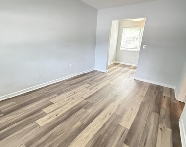 1502 N J Street - Photo Thumbnail 2