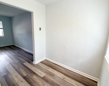 1502 N J Street - Photo Thumbnail 3