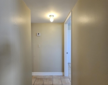 1750 N Congress Avenue - Photo Thumbnail 9