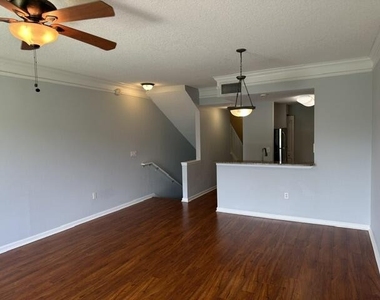 2036 Alta Meadows Lane - Photo Thumbnail 14