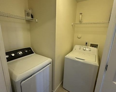 2036 Alta Meadows Lane - Photo Thumbnail 7