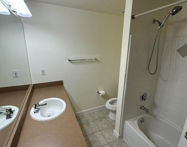 2036 Alta Meadows Lane - Photo Thumbnail 11