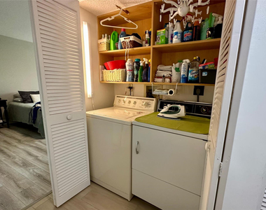 7582 Regency Lake Drive - Photo Thumbnail 11