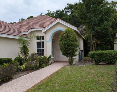 708 Sw Saint Vincent Cove - Photo Thumbnail 1