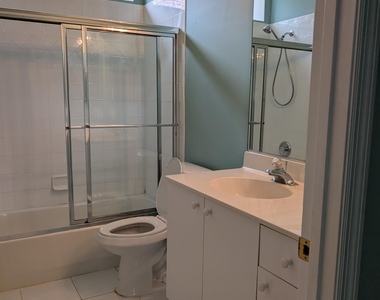 708 Sw Saint Vincent Cove - Photo Thumbnail 12