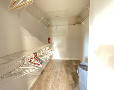 5574 Royal Lake Circle - Photo Thumbnail 33