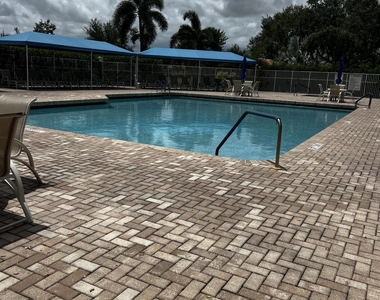5574 Royal Lake Circle - Photo Thumbnail 40