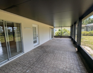 554 Sw Lakehurst Drive - Photo Thumbnail 15