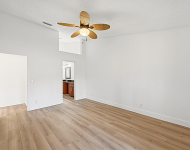 7618 S Pinewalk Dr S - Photo Thumbnail 9