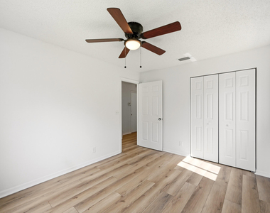 7618 S Pinewalk Dr S - Photo Thumbnail 15