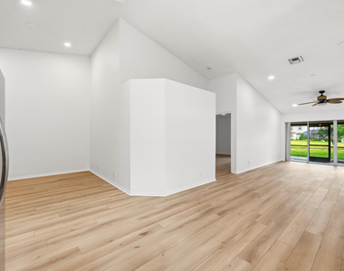 7618 S Pinewalk Dr S - Photo Thumbnail 21
