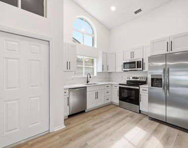 7618 S Pinewalk Dr S - Photo Thumbnail 23