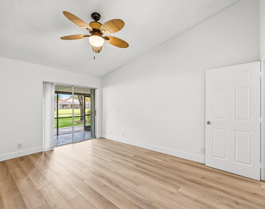 7618 S Pinewalk Dr S - Photo Thumbnail 7