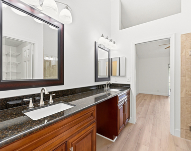 7618 S Pinewalk Dr S - Photo Thumbnail 11