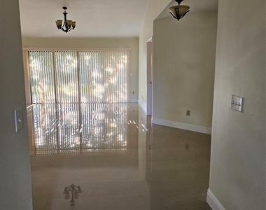 3110 Se Card Terrace - Photo Thumbnail 5