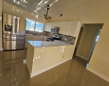 3110 Se Card Terrace - Photo Thumbnail 1