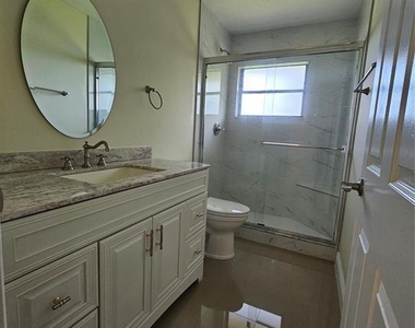 3110 Se Card Terrace - Photo Thumbnail 9