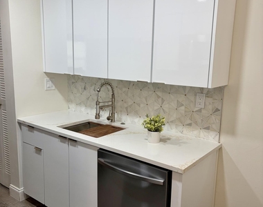 1357 Nw 94th Way - Photo Thumbnail 6