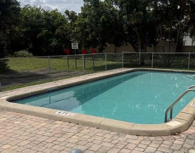 1357 Nw 94th Way - Photo Thumbnail 15
