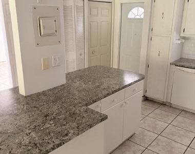 607 S State Rd 7 - Photo Thumbnail 9