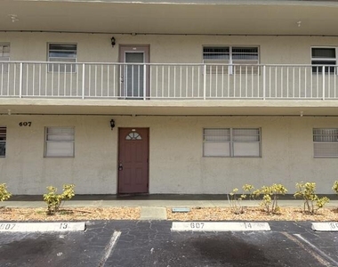 607 S State Rd 7 - Photo Thumbnail 3