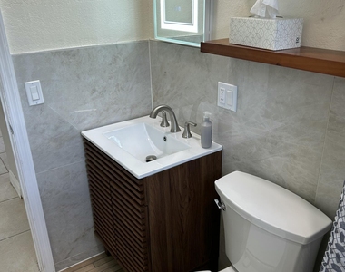 61 Nw 47th Street - Photo Thumbnail 10