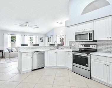 12898 Buckland Street - Photo Thumbnail 15