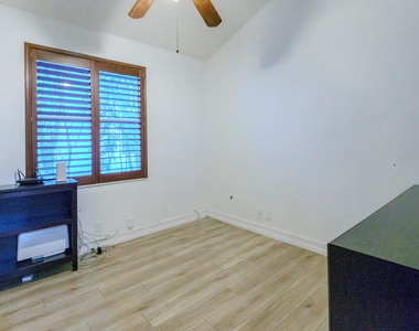4082 Trenton Avenue - Photo Thumbnail 17