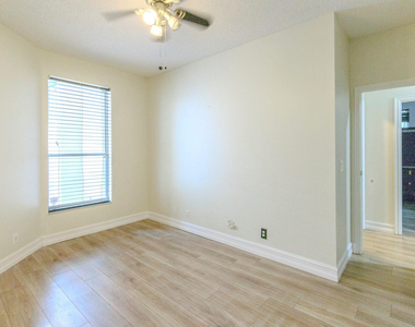 4082 Trenton Avenue - Photo Thumbnail 21