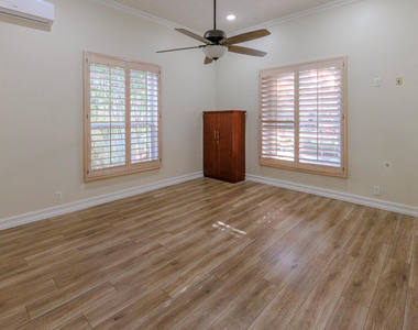 4082 Trenton Avenue - Photo Thumbnail 3