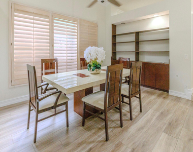 4082 Trenton Avenue - Photo Thumbnail 5