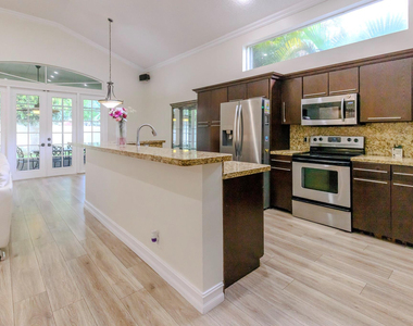 4082 Trenton Avenue - Photo Thumbnail 7