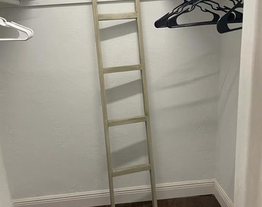 2200 Diana Drive - Photo Thumbnail 11