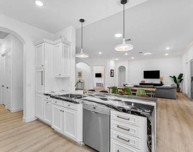 2068 Wightman Drive - Photo Thumbnail 6