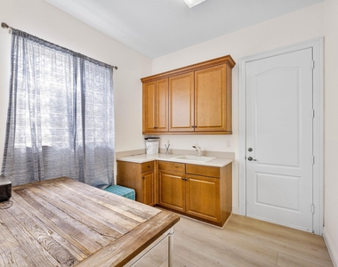 2068 Wightman Drive - Photo Thumbnail 26