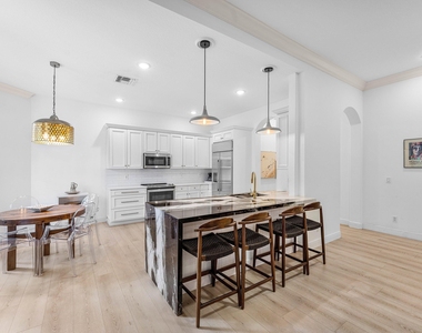 2068 Wightman Drive - Photo Thumbnail 9