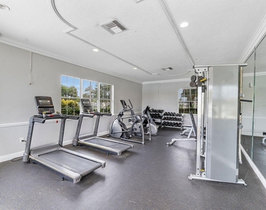5011 Wiles Road - Photo Thumbnail 28