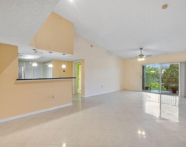 5011 Wiles Road - Photo Thumbnail 10