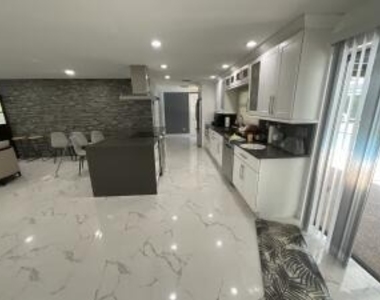 3205 Nw 87th Avenue - Photo Thumbnail 8