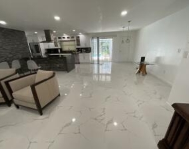 3205 Nw 87th Avenue - Photo Thumbnail 7