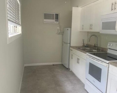 3081 Virginia Street - Photo Thumbnail 3