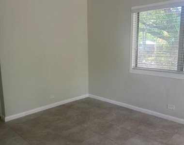 3081 Virginia Street - Photo Thumbnail 6