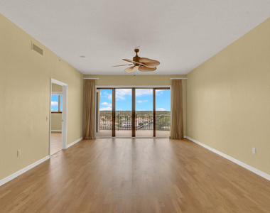 370 Golfview Road - Photo Thumbnail 7