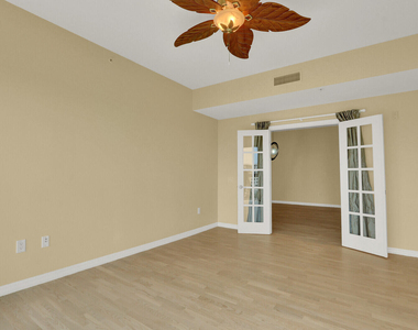 370 Golfview Road - Photo Thumbnail 4