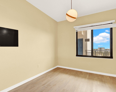 370 Golfview Road - Photo Thumbnail 18