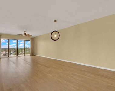 370 Golfview Road - Photo Thumbnail 5