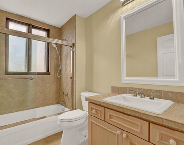 370 Golfview Road - Photo Thumbnail 31