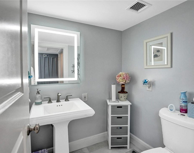 3430 Galt Ocean Drive - Photo Thumbnail 13