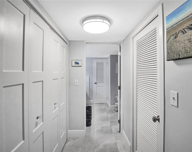 3430 Galt Ocean Drive - Photo Thumbnail 23